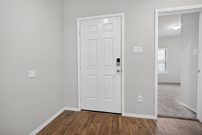 Photo - 2330 Georgina Falls Dr