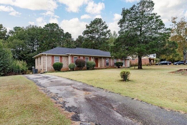 Photo - 160 Jockey Club Dr