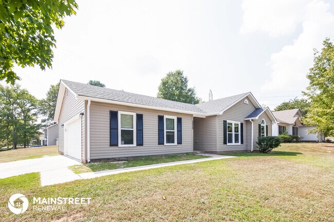 Photo - 2030 Hedgelawn Dr