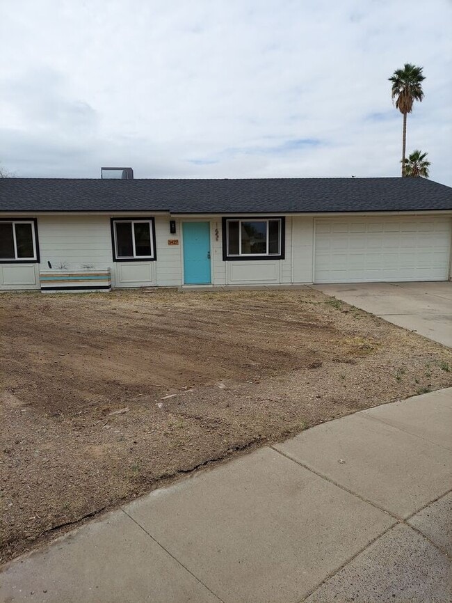 2 bedroom, 1 bath with pool - 2 bedroom, 1 bath with pool House