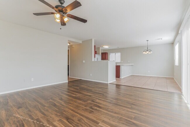 Photo - 1465 E Daniella Dr