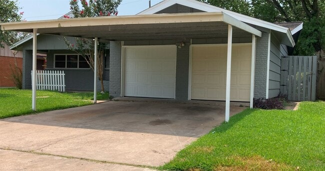 Photo - 1202 Dunstan Rd