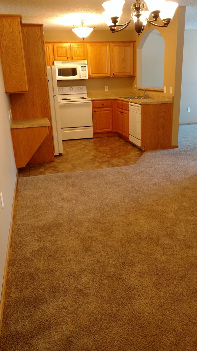 6200-6280 2 B 1 bath - Kensington