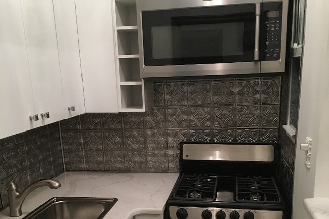 Photo - 343 E 51st St Unit 2B