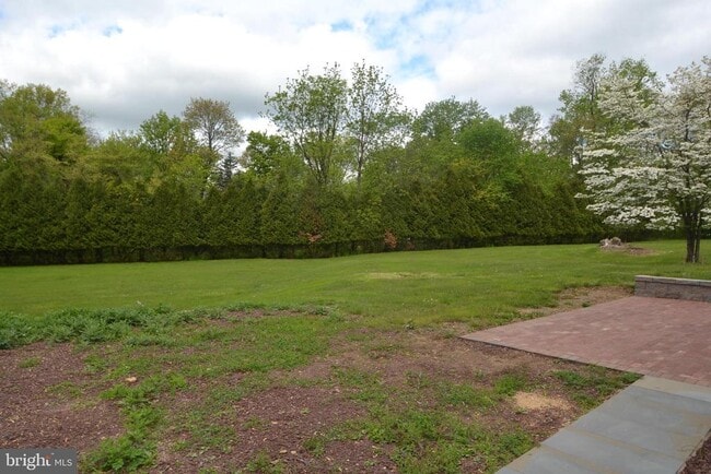 Photo - 1436 E Lamplighter Ln