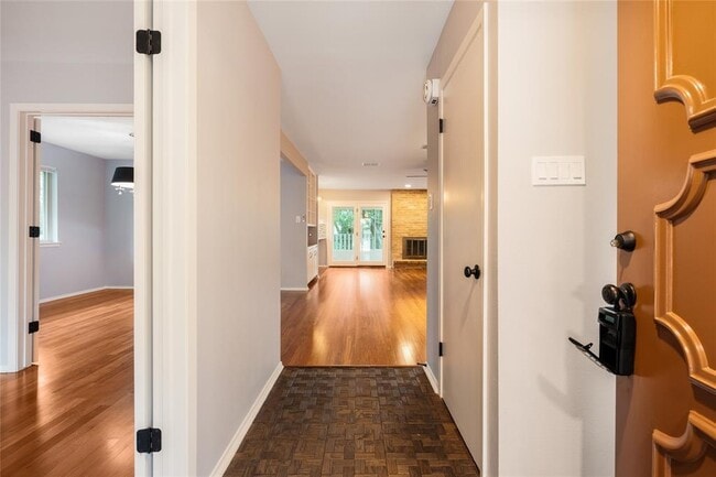 Photo - 10502 Spicewood Pkwy