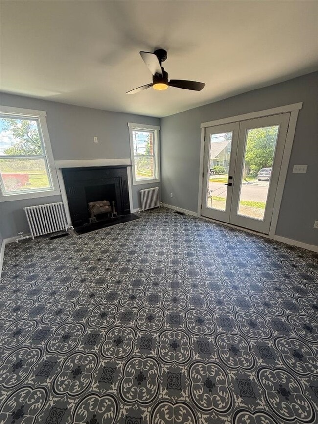 Photo - 709 Ridgecrest Way