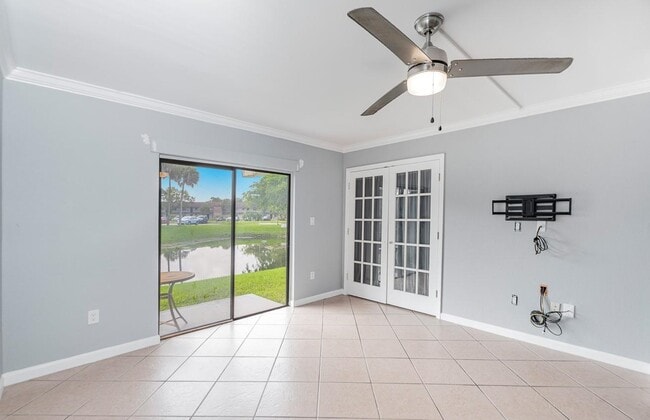 Photo - 6020 Shaker Wood Cir Unit 106