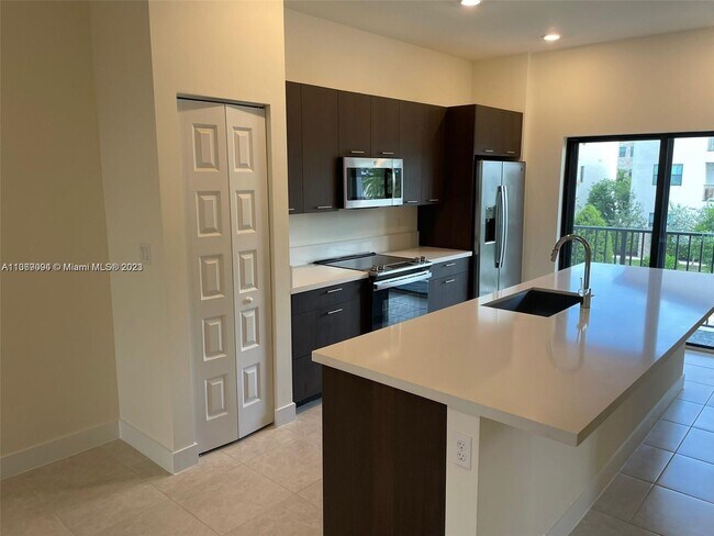 Photo - 7905 NW 104th Ave