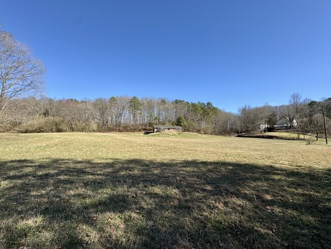 Photo - 195 Ritchey Rd