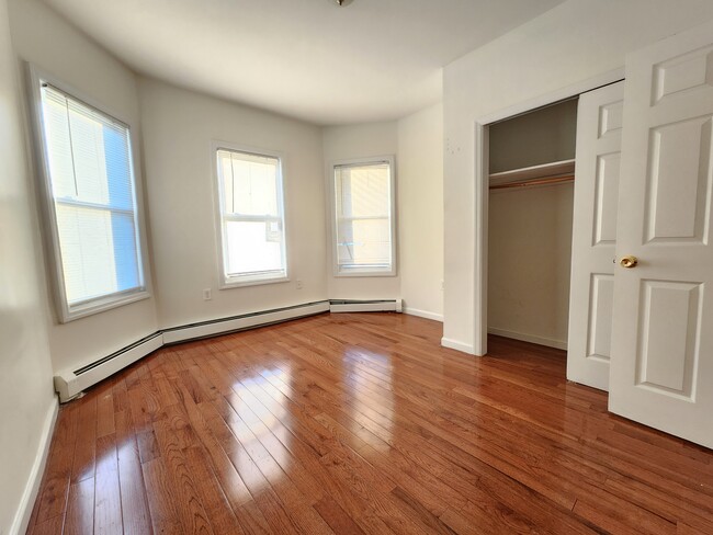 Building Photo - 119 Madison Ave Unit #1