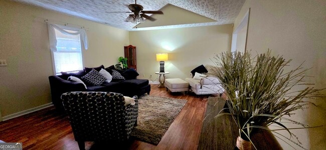 Photo - 480 Laney Rd