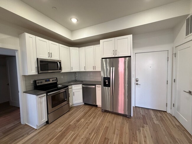 1433 Brown St Unit 2