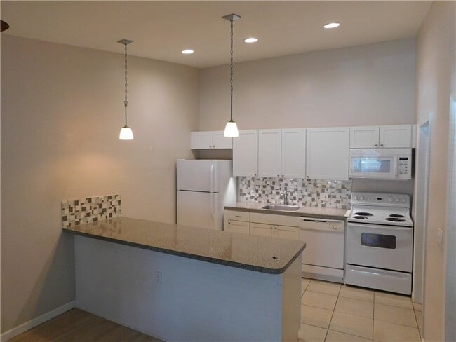 Photo - 522 7th Pl
