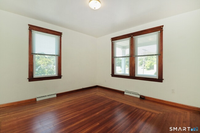 106 Myrtle Ave Unit 1