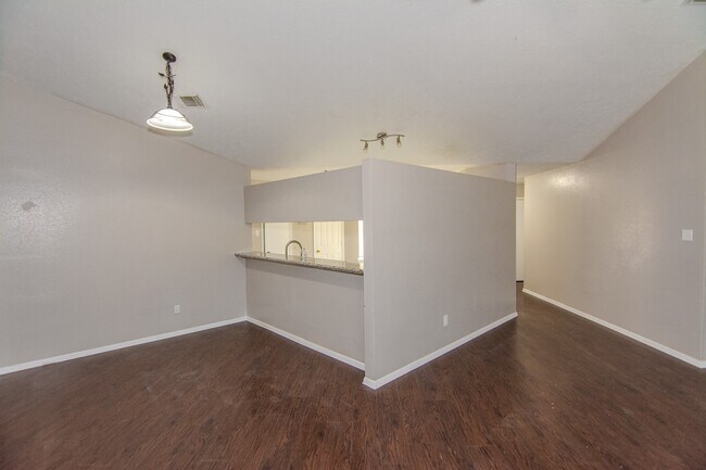Photo - 16746 Selder Dr
