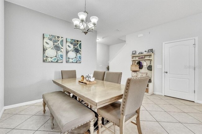 3256 Rodrick Cir