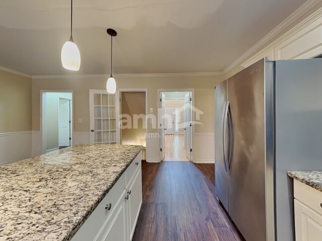 Photo - 2235 Saluda Ln NW
