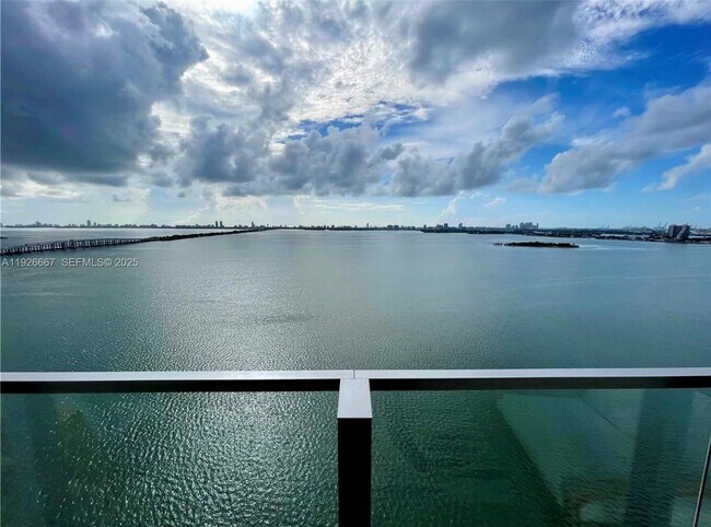 Photo - 2900 NE 7th Ave Unit 2006