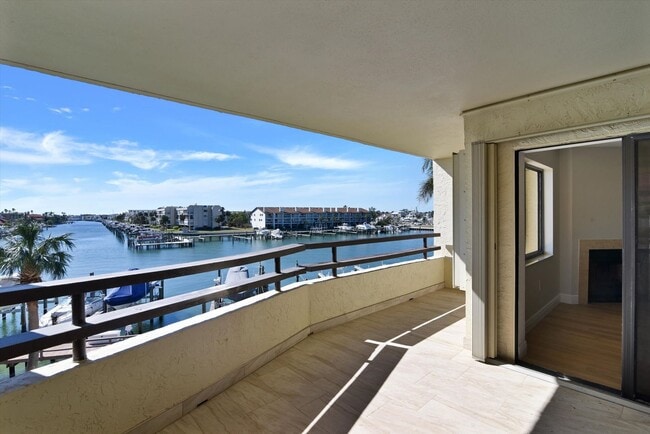 Photo - Gorgeous Updated Tierra Verde Annual Unfurnished Waterfront Condo 2/2 w/Garage Unit 209