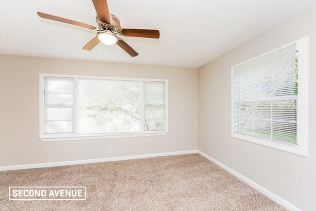 Photo - 1819 Barlow Ave