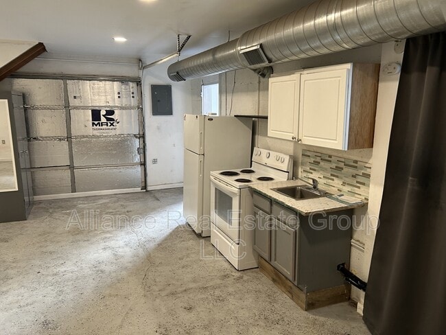 Photo - 2110 S Sherman St