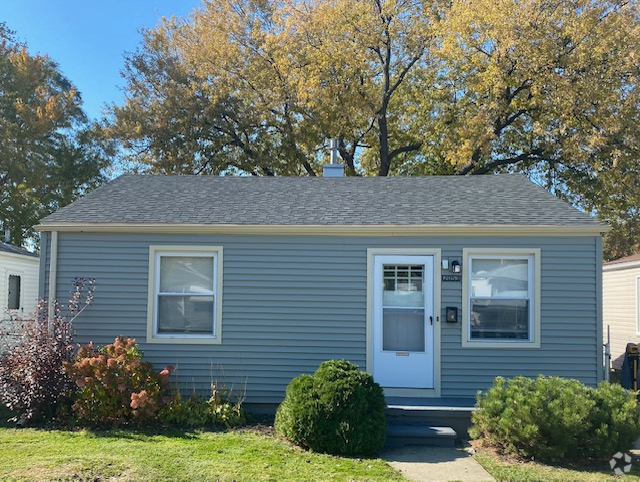 Building Photo - 2053 Pilgrim Ave Rental