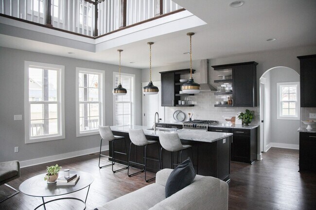 Photo - 3 Bed, 3.5 Bath Home w/ 2 Car Garage in East Nashville