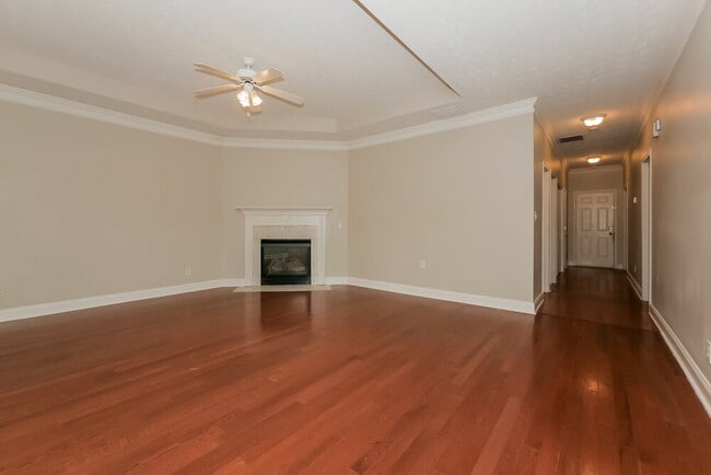 Photo - 4115 Springvale Way