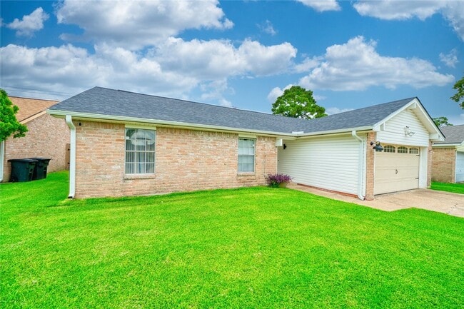 Photo - 1323 Oakengates Dr