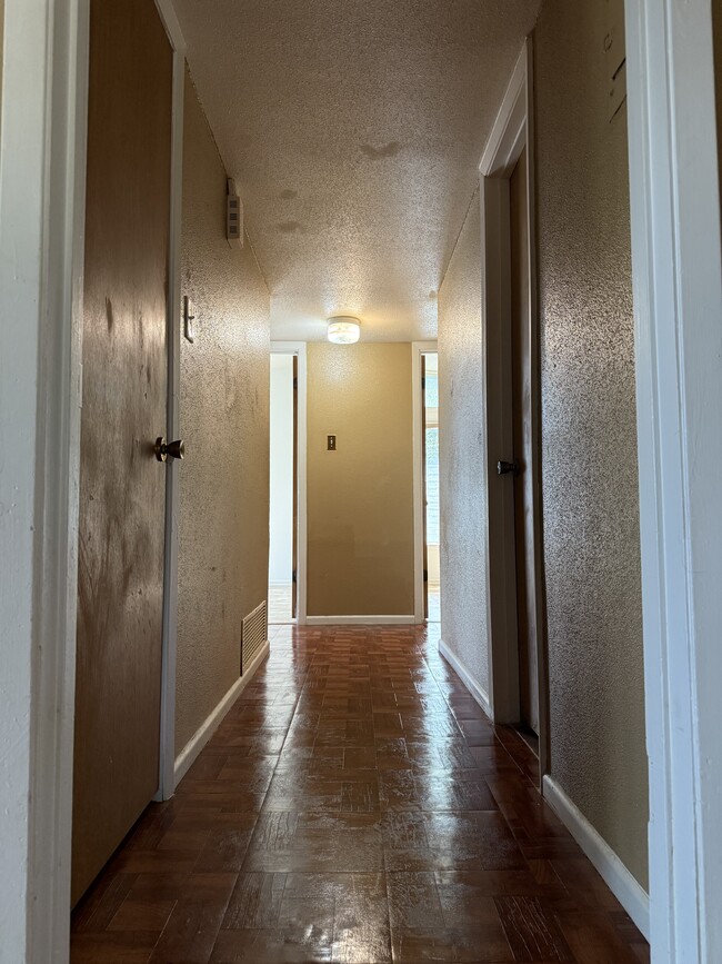 Photo - 327 Sharon Dr