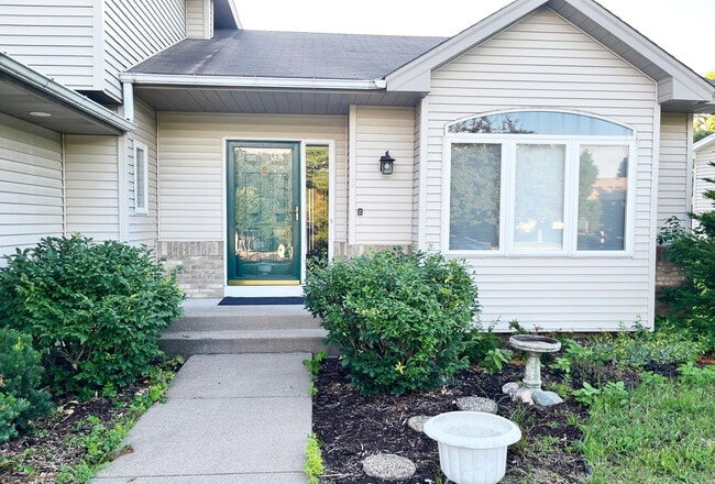 Photo - 19350 Rush Ct NW