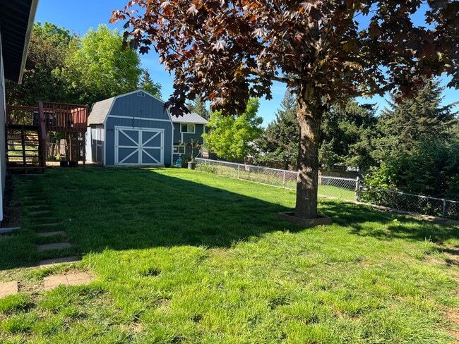 Photo - 18455 Meinig Ave