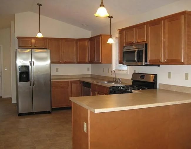 Kitchen - 3204 Tamarack Dr Unit 3204