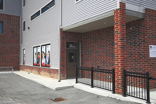 Photo - 14 Front St N Unité NiagaraStudent Living