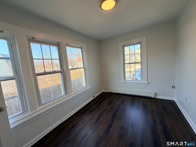 Photo - 1769 Park Ave Unit 1