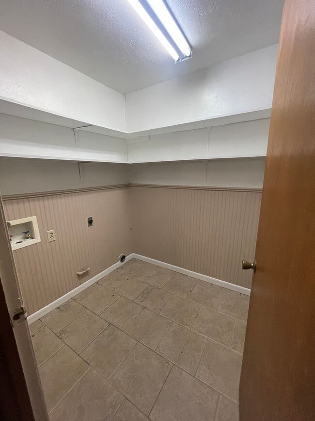 Photo - 2950 Clark Ln