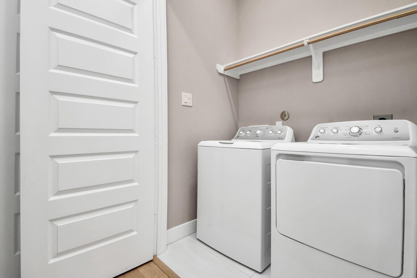 Photo - 305 Chobani Ln