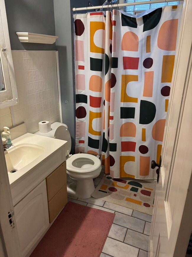 Photo - 1672 N Van Buren St Unit 1674