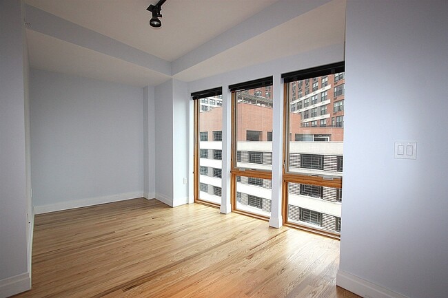 Photo - 338 Grove St Unit 4C