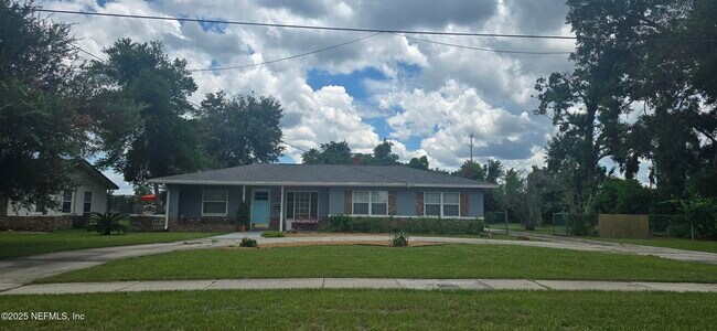 Photo - 4556 Cambridge Rd House