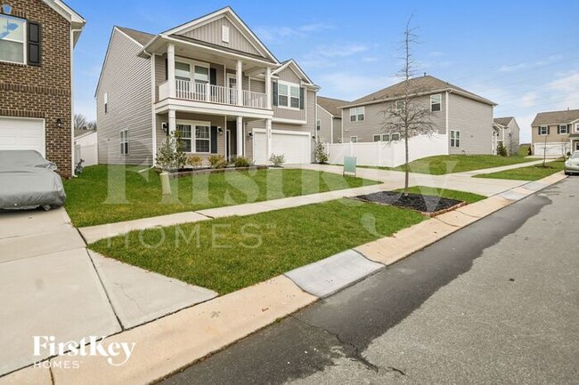 Photo - 4312 Staffordshire Ln