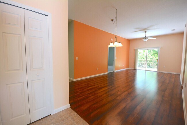 Photo - 4047 Meander Pl