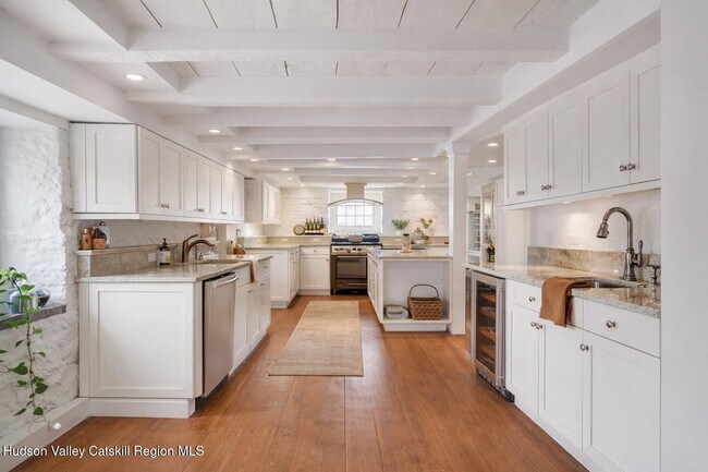 48 Oak Rd