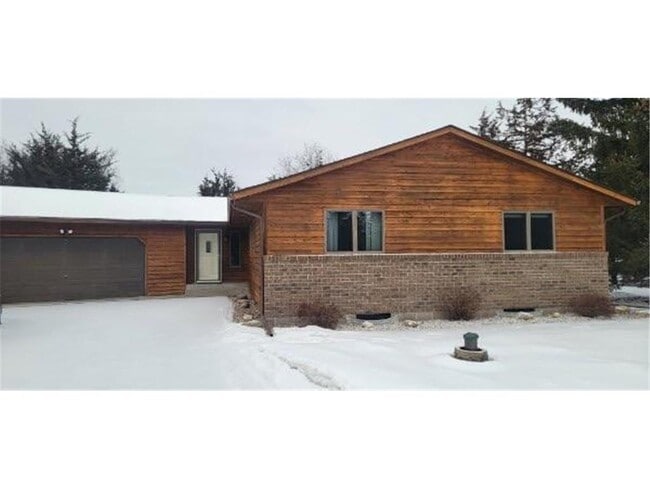 Building Photo - 1072 Buck Ridge