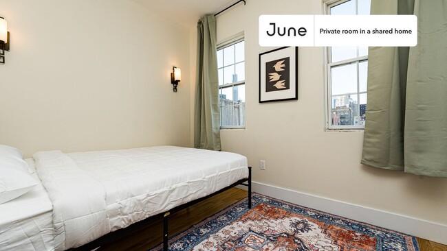 Building Photo - Room in Shared 4 bed/1 bath home