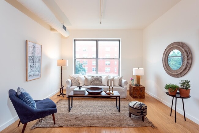 Building Photo - 234 10th St Unit 314