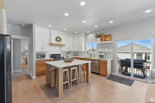 Photo - 1147 Carriage Ln