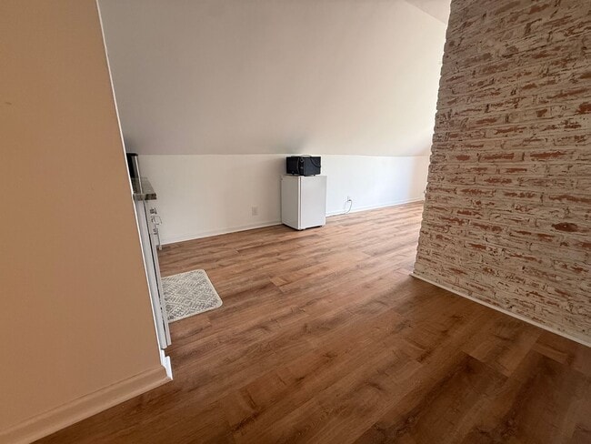 Photo - 3317 E Scarborough Rd Unit 3317 E Scarborough Road Loft