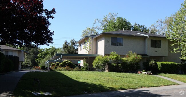 Photo - Crescent Villa Apartments